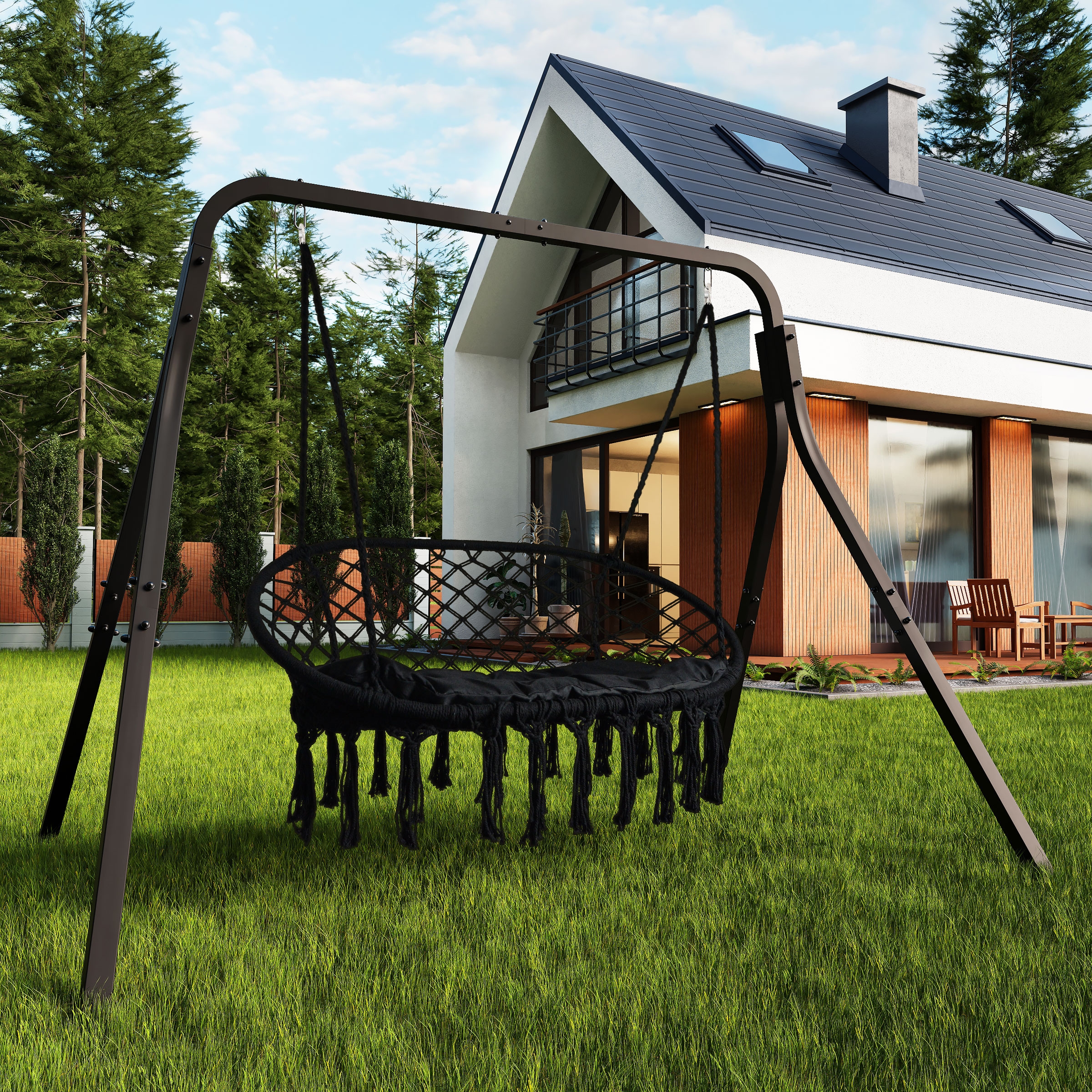 Czarna huśtawka Ogrodowa Pleciona, bujana przed domem w ogrodzie